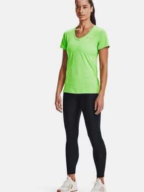 Under Armour V-Neck Tee Size XS